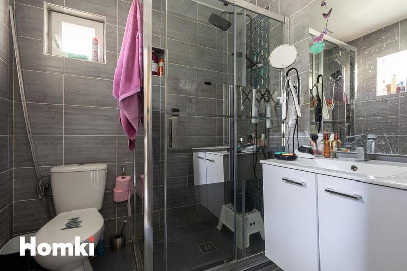 Maison - 96 m² - 5 pièces