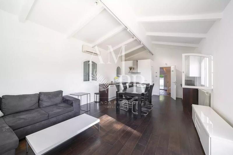 Propriété - 480 m² - 10 pièces