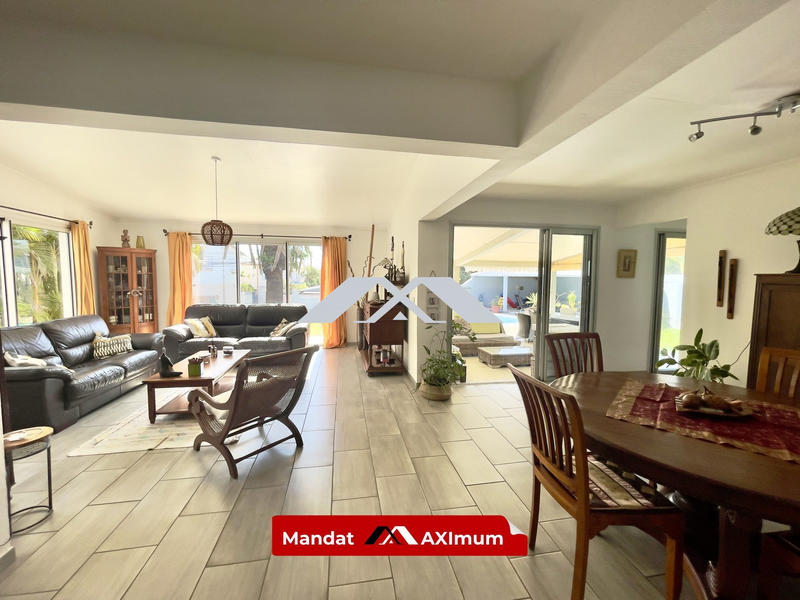 Villa - 180 m² - 5 pièces