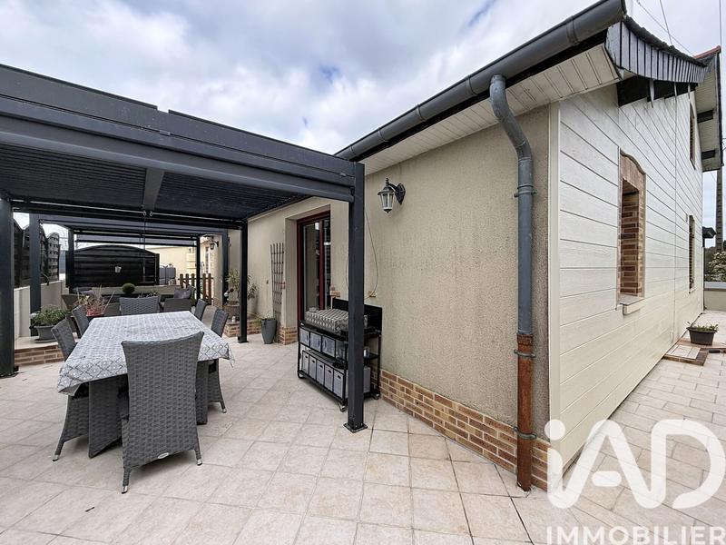 Maison - 97 m² - 4 pièces