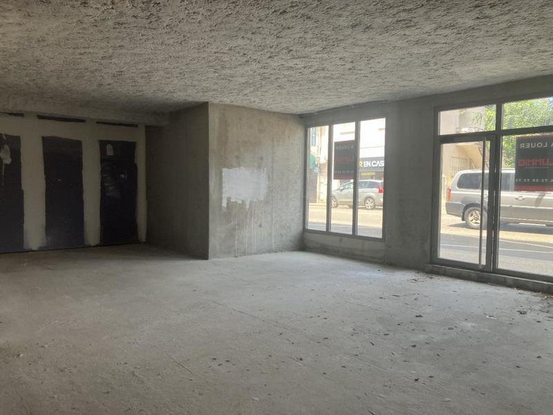 Local commercial - 179 m²