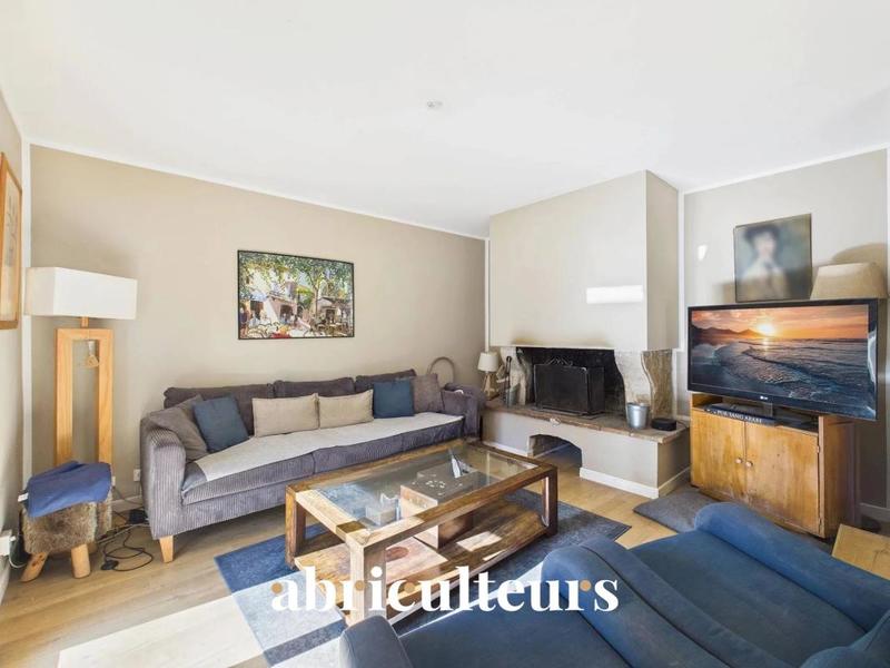 Maison ancienne - 252 m² - 8 pièces