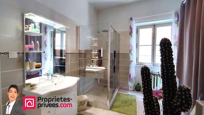 Maison - 200 m² - 10 pièces