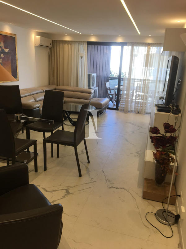 Appartement - 85 m² - 3 pièces