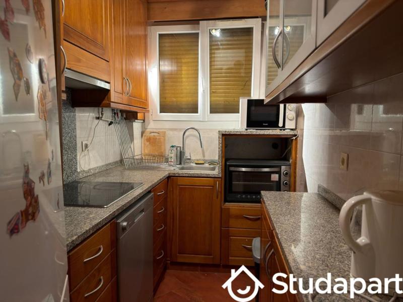 Chambre - 11 m² - 1 pièce