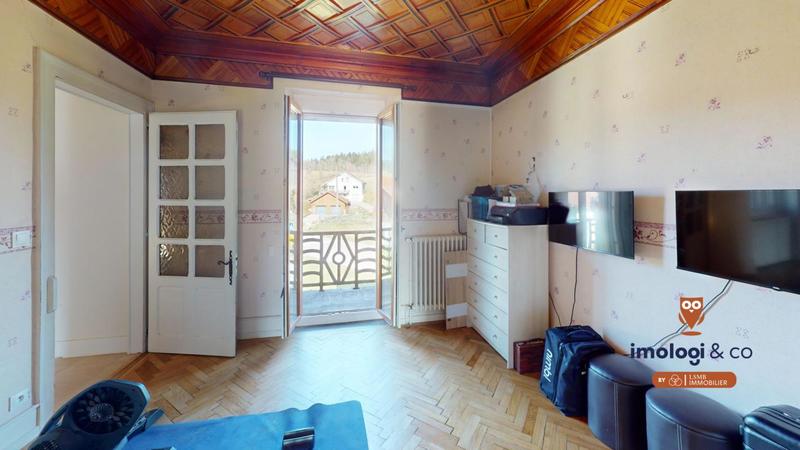 Appartement - 155 m² - 6 pièces