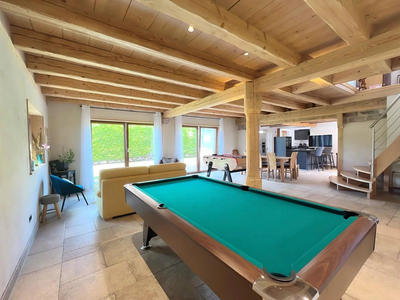 Maison - 240 m² - 9 pièces