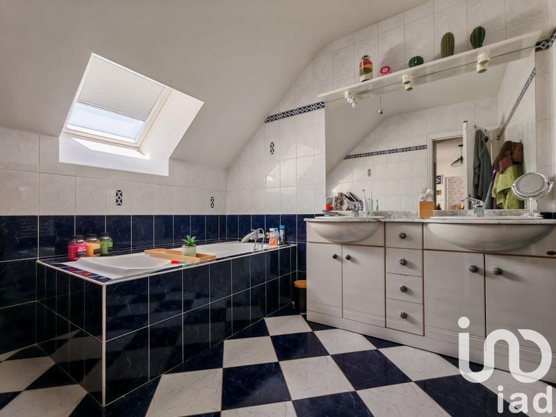 Maison - 127 m² - 5 pièces