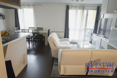 Appartement - 90 m² - 4 pièces