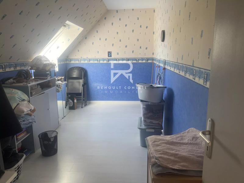 Maison - 1 000 m² - 8 pièces