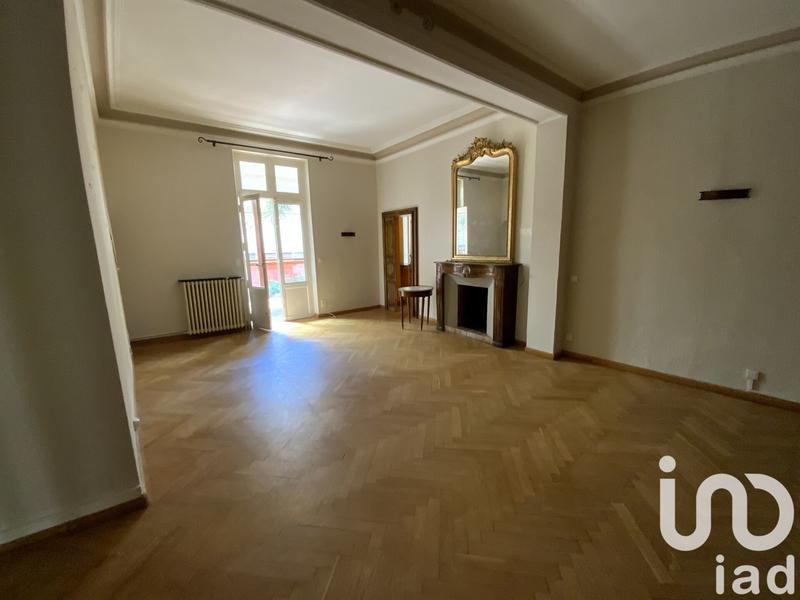 Appartement - 220 m² - 6 pièces