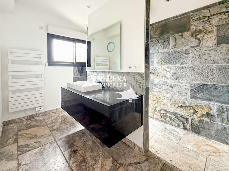 Maison - 94 m² - 4 pièces