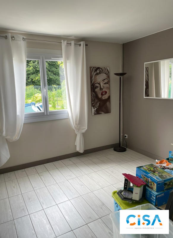 Maison - 90 m² - 5 pièces