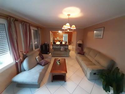 Maison - 152 m² - 8 pièces