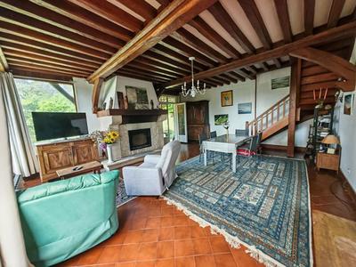 Maison - 170 m² - 8 pièces