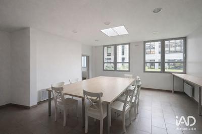 Local commercial - 1 330 m²