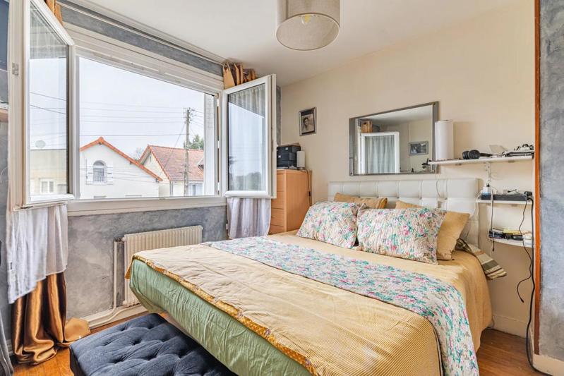 Maison - 250 m² - 7 pièces