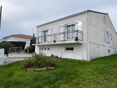 Maison - 100 m² - 5 pièces