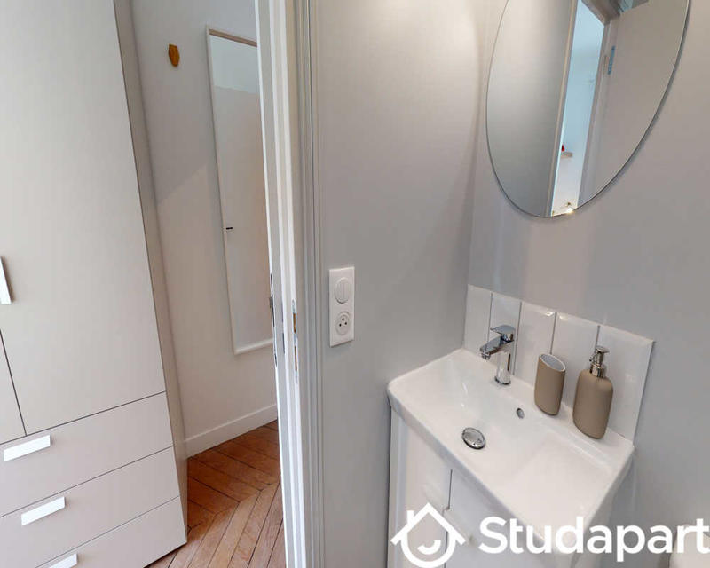 Chambre - 100 m² - 1 pièce