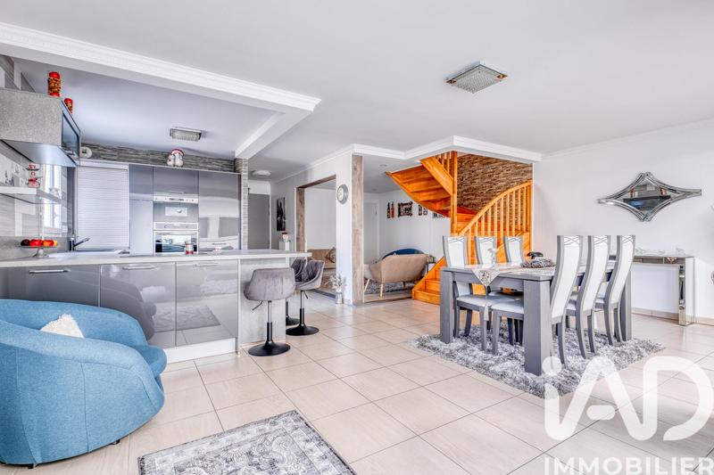 Maison - 122 m² - 5 pièces