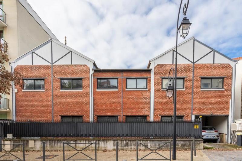 Maison - 407 m² - 5 pièces