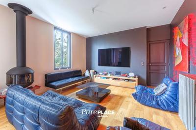 Maison - 350 m² - 10 pièces