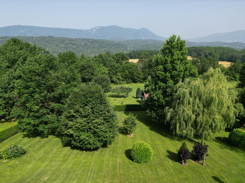 Maison - 185 m² - 8 pièces