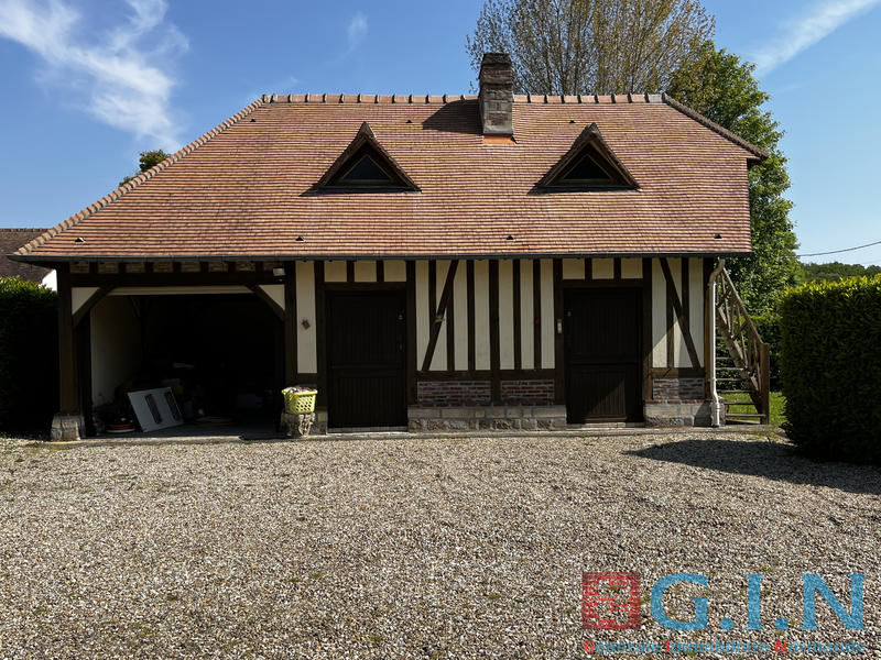 Propriété - 273 m² - 11 pièces