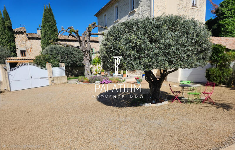 Bastide - 300 m² - 10 pièces