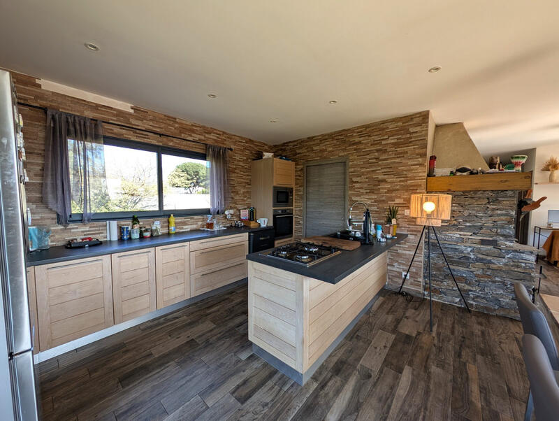 Villa - 100 m² - 4 pièces