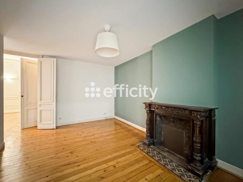 Appartement - 150 m² - 5 pièces