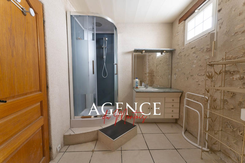 Maison - 251 m² - 5 pièces