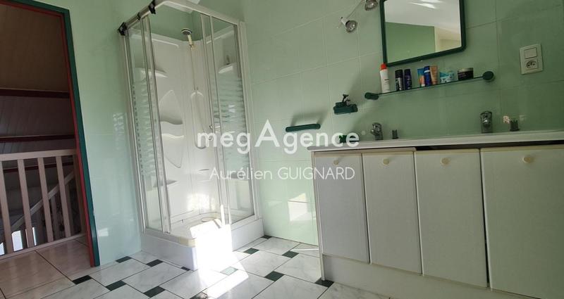 Maison - 153 m² - 9 pièces