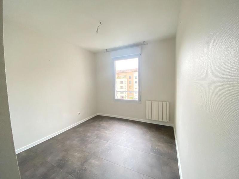 Appartement - 75 m² - 2 pièces