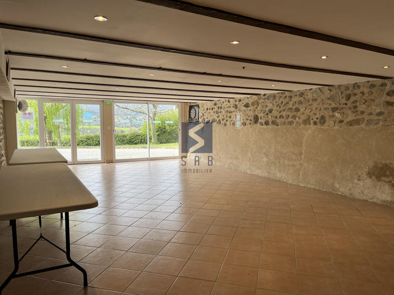 Maison - 450 m² - 11 pièces