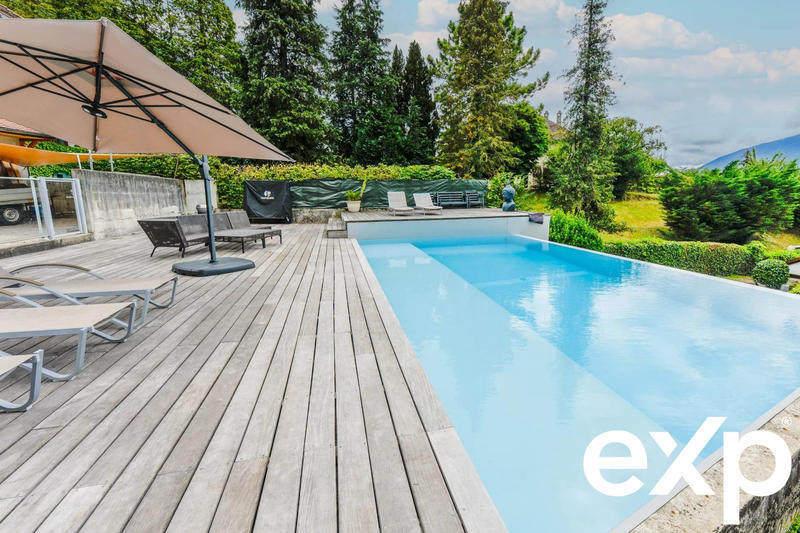 Appartement - 188 m² - 6 pièces