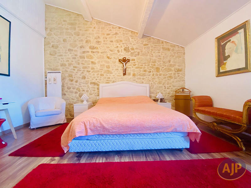 Maison - 315 m² - 10 pièces