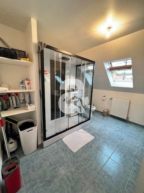 Maison traditionnelle - 132 m² - 9 pièces