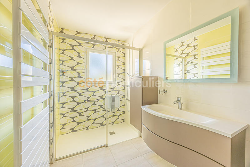 Maison - 193 m² - 9 pièces