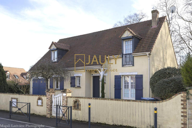 Maison - 143 m² - 6 pièces