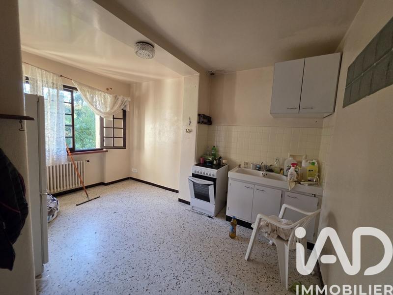 Maison - 330 m² - 9 pièces