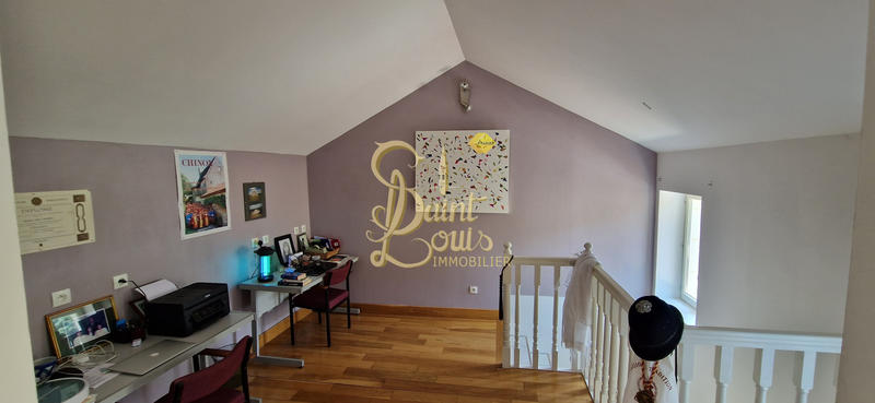 Maison - 300 m² - 8 pièces