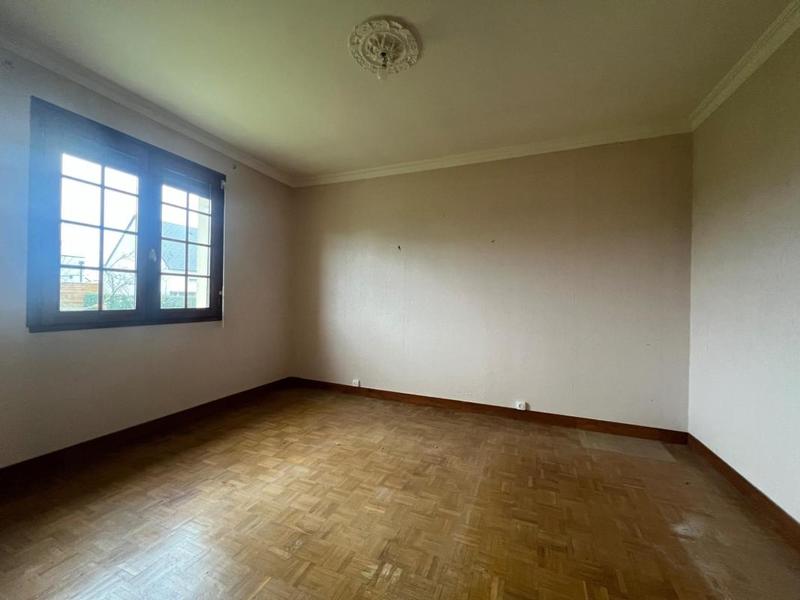 Maison - 248 m² - 7 pièces