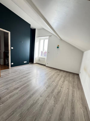 Maison - 94 m² - 5 pièces