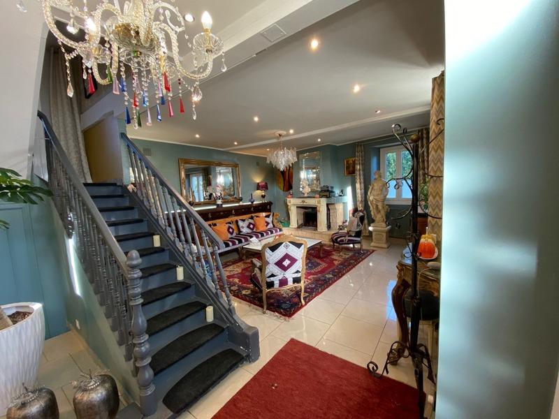 Maison - 181 m² - 7 pièces