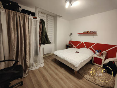 Maison - 158 m² - 10 pièces