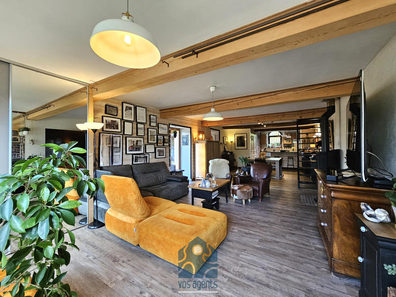 Propriété - 170 m² - 6 pièces