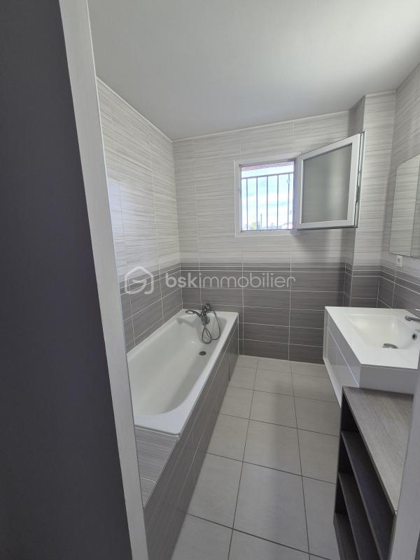 Maison - 104 m² - 5 pièces