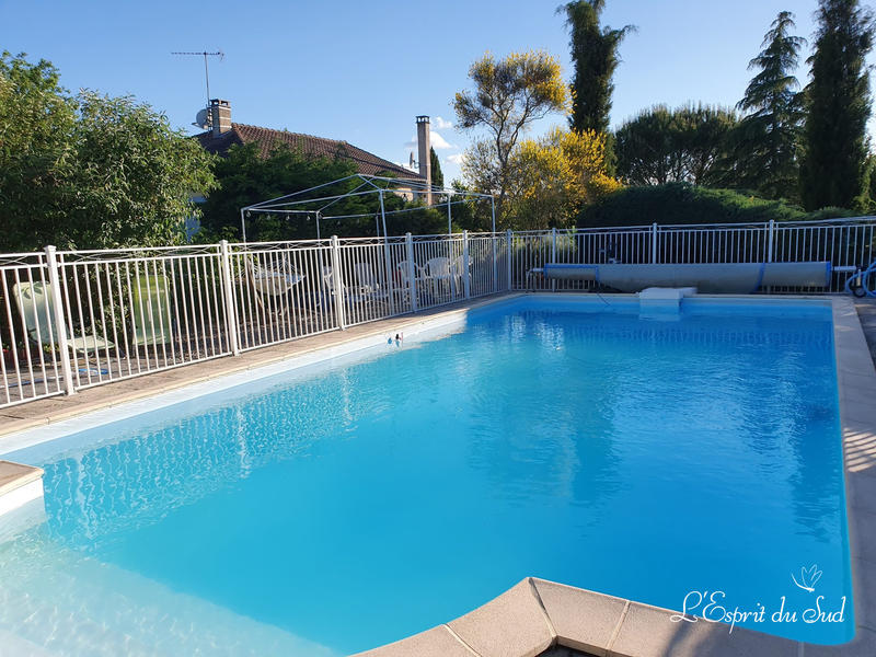 Maison - 290 m² - 9 pièces