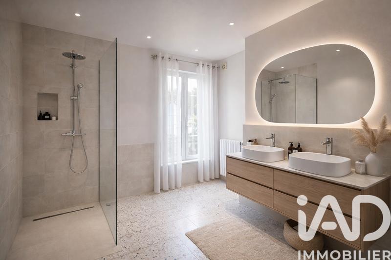 Maison - 151 m² - 8 pièces